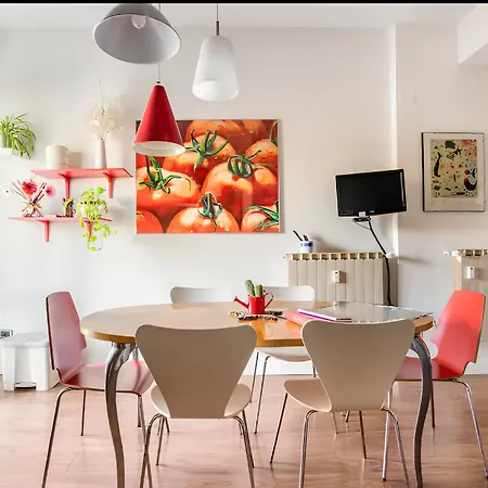 Away - Pape's Cozy Apartment, Near Airport - 14 Min From Center-10 Minutes Walk From The Baker Hughes Apartment Florence