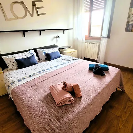 Appartamento Away - Pape's Cozy Apartment, Near Airport - 14 Min From Center-10 Minutes Walk From The Baker Hughes *